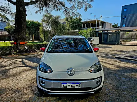 Volkswagen up! 5P 1.0 Cross up! 2016/17 usado (2017) color Blanco Cristal precio $4.388.000