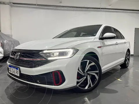 Volkswagen Vento GLI 350 TSi usado (2024) color Blanco financiado en cuotas(anticipo $2.000.000 cuotas desde $300.000)