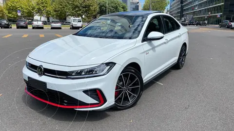 Volkswagen Vento GLI GLi 2.0 TSI DSG Nav nuevo color Blanco precio $57.900.000