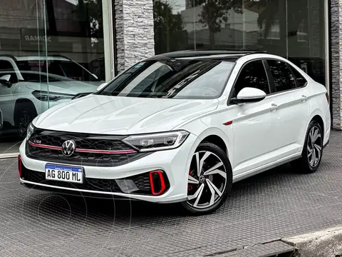 Volkswagen Vento GLI 350 TSi usado (2024) color Blanco financiado en cuotas(anticipo $3.000.000 cuotas desde $400.000)