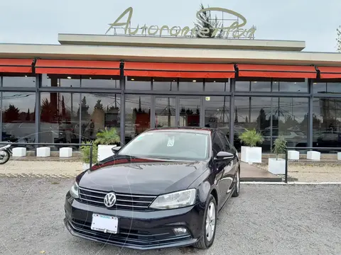 Volkswagen Vento 2.5 FSI Luxury usado (2015) color Negro precio u$s13.500