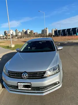 Volkswagen Vento 2.5 FSI Advance Plus usado (2015) color Gris Platinium precio u$s13.000