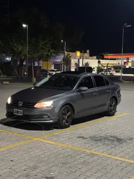 Volkswagen Vento 2.5 FSI Advance Tiptronic (170Cv) usado (2015) color Gris precio $16.800.000