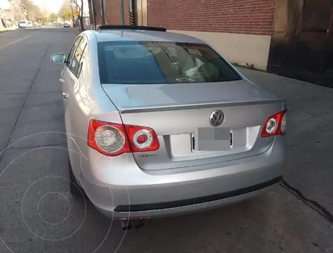 Volkswagen Vento 2.5 FSI Luxury usado (2009) color Gris Platinium precio u$s10.500