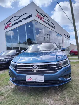 Volkswagen Vento 1.4 TSI Highline DSG usado (2018) color Azul precio u$s21.000