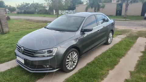 Volkswagen Vento 1.4 TSI Highline DSG usado (2017) color Gris Platinium precio $25.000.000