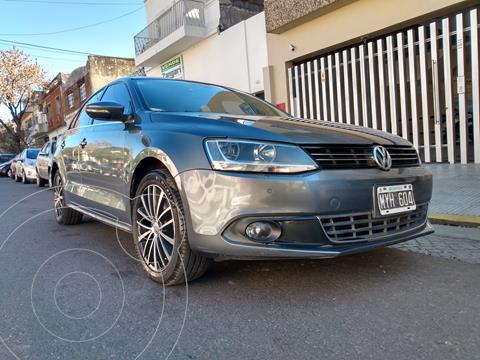 foto Volkswagen Vento 2.0 T FSI Sportline usado (2013) color Gris Platino precio $2.100.000
