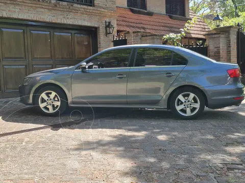 Volkswagen Vento 2.5 FSI Luxury (170Cv) usado (2014) color Gris precio u$s13.500