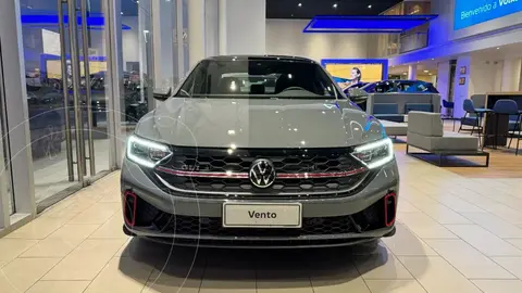 Volkswagen Vento 1.4 TSI Highline Aut nuevo color Gris Platinium precio $53.500.000