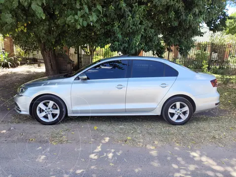 Volkswagen Vento 2.5 FSI Luxury Tiptronic usado (2016) color Gris precio u$s18.000