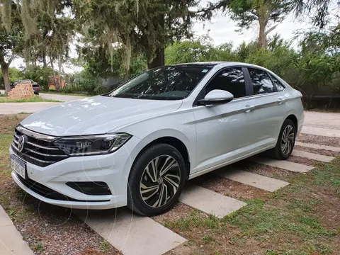Volkswagen Vento 1.4 TSI Highline Aut usado (2021) color Blanco precio u$s26.000