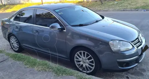 Volkswagen Vento 2.5 FSI Luxury (170Cv) usado (2019) color Gris precio u$s15.000