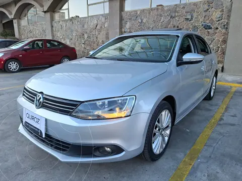 Volkswagen Vento Comfortline Aut usado (2013) color Plata precio $7.480.000