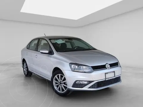 Volkswagen Vento Comfortline Plus usado (2021) color plateado precio $261,000