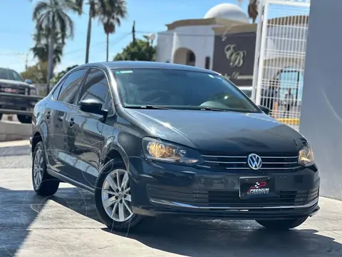 Volkswagen Vento Comfortline Aut usado (2019) color Gris Carbono precio $208,000