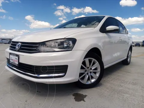 Volkswagen Vento Comfortline usado (2018) color Blanco financiado en mensualidades(enganche $23,000)
