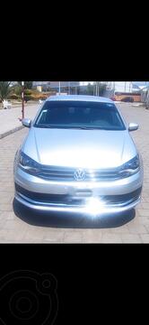 foto Volkswagen Vento Comfortline usado (2020) color Plata precio $205,000