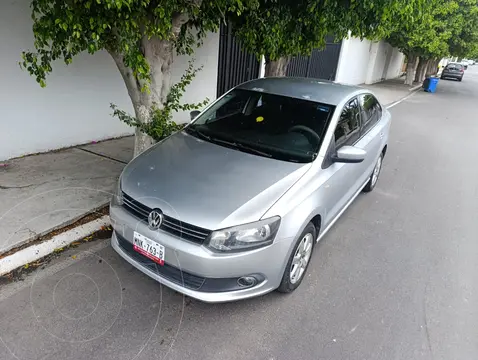 Volkswagen Vento Highline Aut usado (2014) color Plata precio $134,000