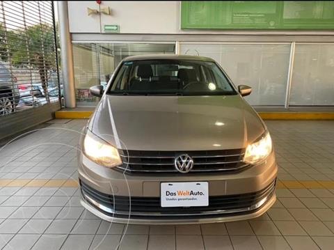 foto Volkswagen Vento Comfortline usado (2018) color Beige Metalico precio $184,900