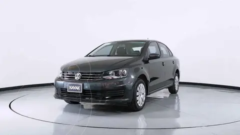 Volkswagen Vento Comfortline usado (2019) color Gris precio $233,999