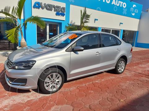 foto Volkswagen Vento Comfortline usado (2018) color Plata Dorado precio $185,000