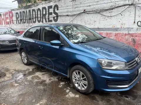 Volkswagen Vento Comfortline usado (2018) color Azul precio $195,000