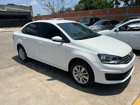 Volkswagen Vento Comfortline usado (2018) color Blanco precio $239,000