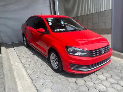 Volkswagen Vento Comfortline usado (2020) color Rojo precio $220,000