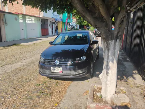 Volkswagen Vento Startline usado (2017) color Azul precio $137,000