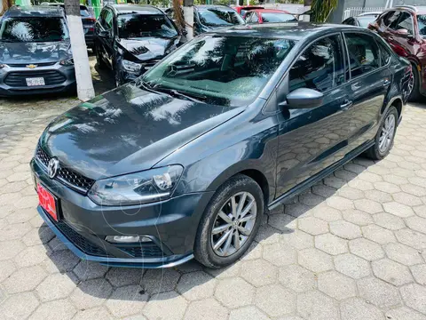 Volkswagen Vento Comfortline usado (2020) color Negro financiado en mensualidades(enganche $56,169 mensualidades desde $4,989)