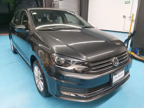 Volkswagen Vento Comfortline usado (2019) color Gris precio $240,000