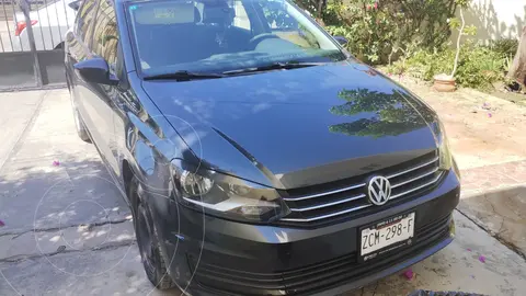 Volkswagen Vento Comfortline usado (2020) color Gris Carbono precio $175,000