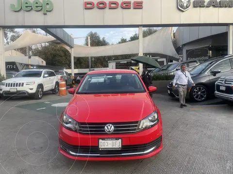 Volkswagen Vento Comfortline usado (2020) color Rojo Flash precio $235,000