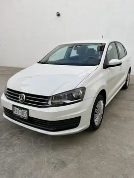 Volkswagen Vento Comfortline Aut usado (2020) color Blanco precio $225,000