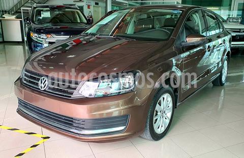 foto Volkswagen Vento Comfortline usado (2018) precio $180,000