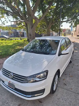 Volkswagen Vento Comfortline usado (2020) color Blanco Candy precio $221,000