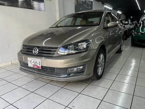 Volkswagen Vento Highline Aut usado (2017) color Beige Metalico precio $189,000