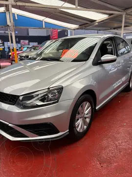 Volkswagen Vento Startline usado (2022) color plateado precio $210,000