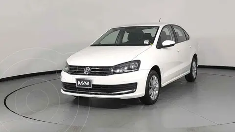 Volkswagen Vento Comfortline usado (2018) color Blanco precio $240,999