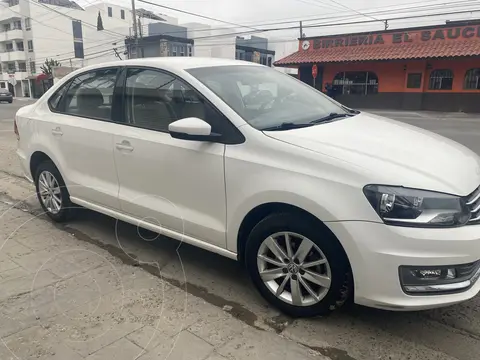 Volkswagen Vento Highline Aut usado (2017) color Blanco precio $140,000