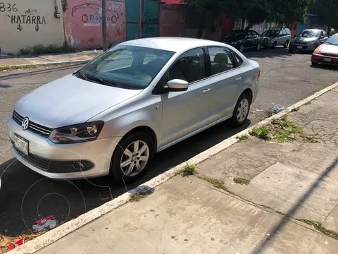 Volkswagen Vento Highline Aut usado (2015) color Plata precio $138,000