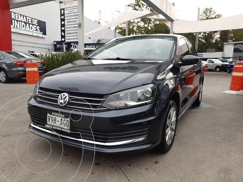 foto Volkswagen Vento Comfortline usado (2016) color Gris Carbono precio $152,000