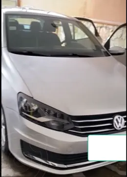 Volkswagen Vento Comfortline Aut usado (2017) color Gris precio $185,000