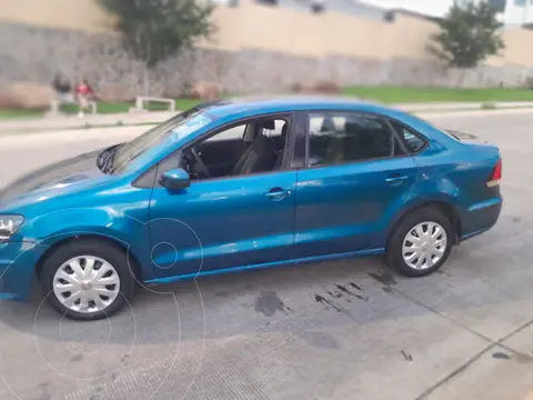 Volkswagen Vento Comfortline usado (2018) color Azul Noche precio $162,500