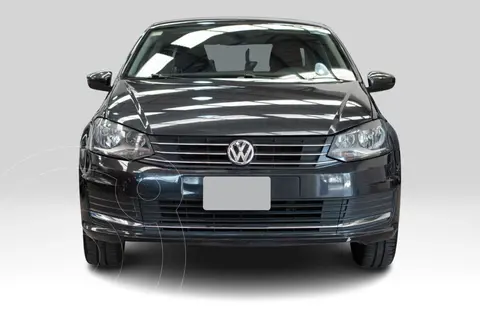 Volkswagen Vento Comfortline usado (2018) color Gris financiado en mensualidades(enganche $70,470 mensualidades desde $6,909)