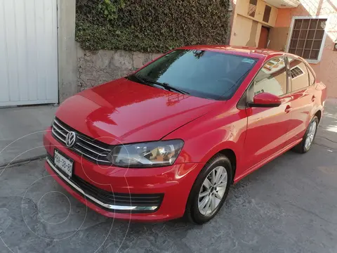 Volkswagen Vento Comfortline usado (2018) color Rojo Flash precio $185,000