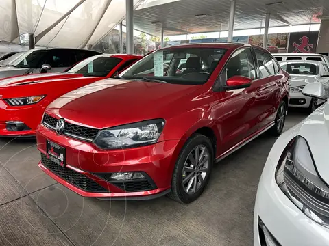 Volkswagen Vento Highline Aut usado (2020) color Rojo Flash financiado en mensualidades(enganche $67,250 mensualidades desde $5,688)