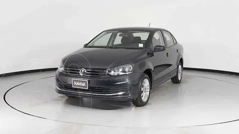 Volkswagen Vento Comfortline Aut usado (2019) color Gris precio $249,999