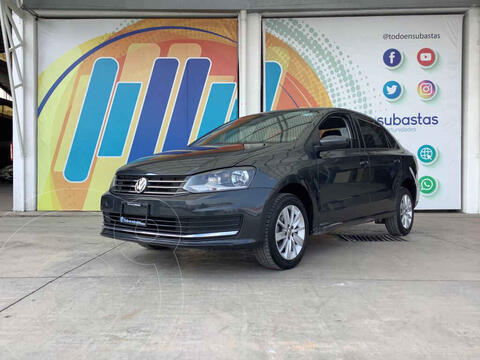 Volkswagen Vento Comfortline usado (2020) color Gris precio $142,000