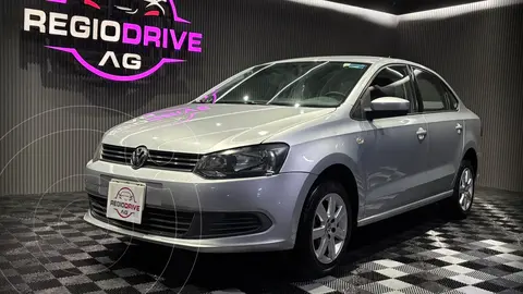 Volkswagen Vento Vento usado (2015) color Plata Reflex precio $159,900